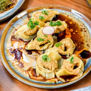 29747511285 faff7658e2 o spicy chicken wontons